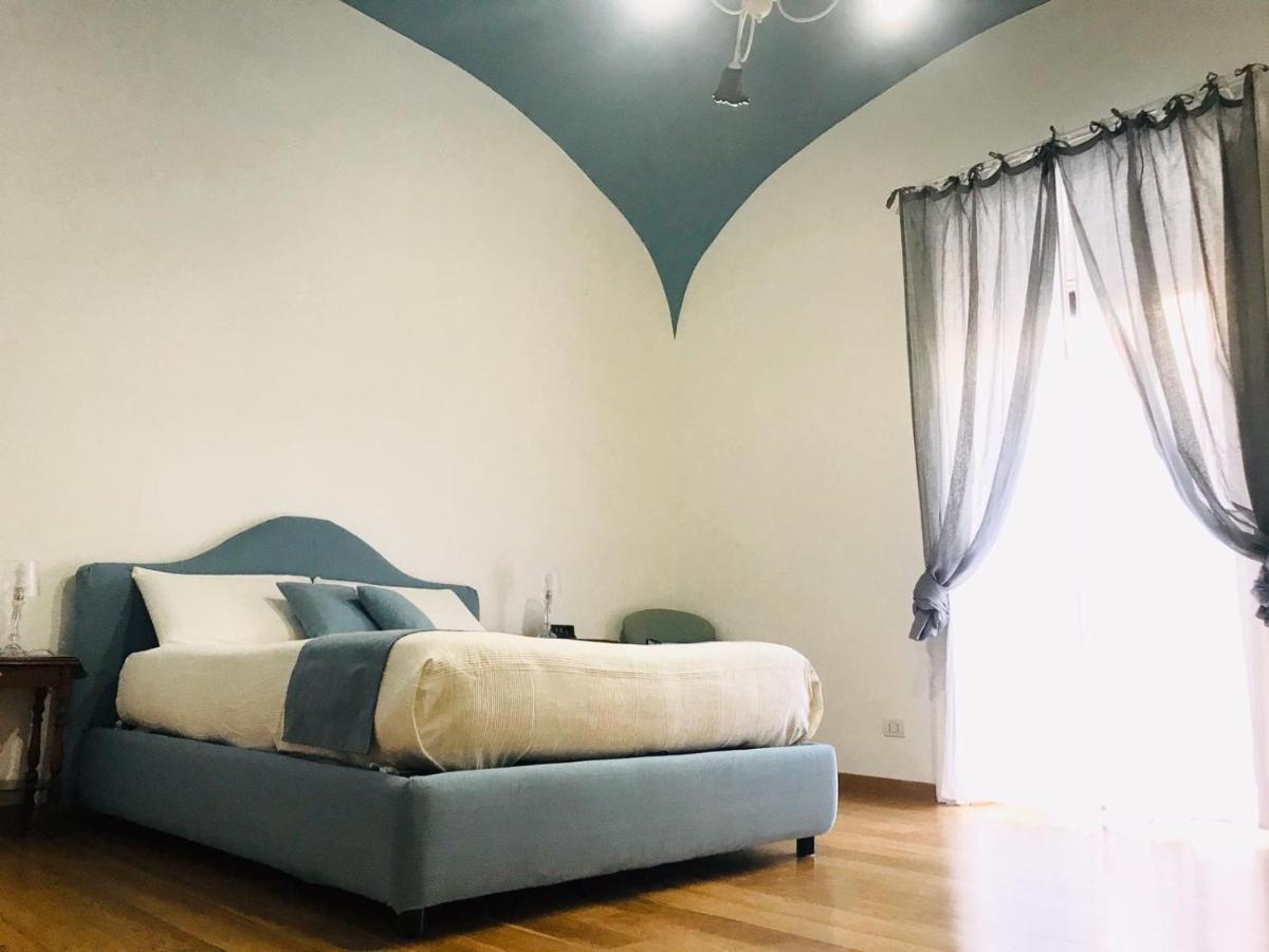 Suite Mari Неаполь Екстер'єр фото